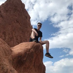 Meet your Posher, Hayden